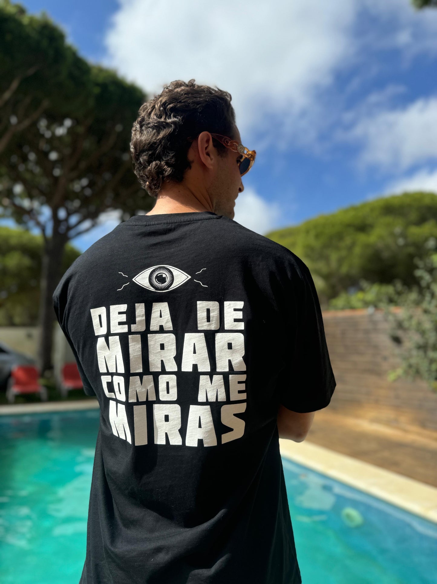 DEJA DE MIRAR COMO ME MIRAS